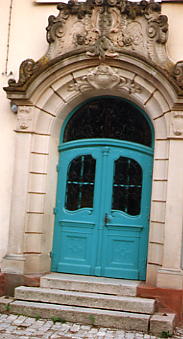 porte bleue